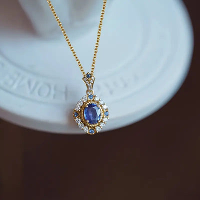 Collar de Oro Elegante