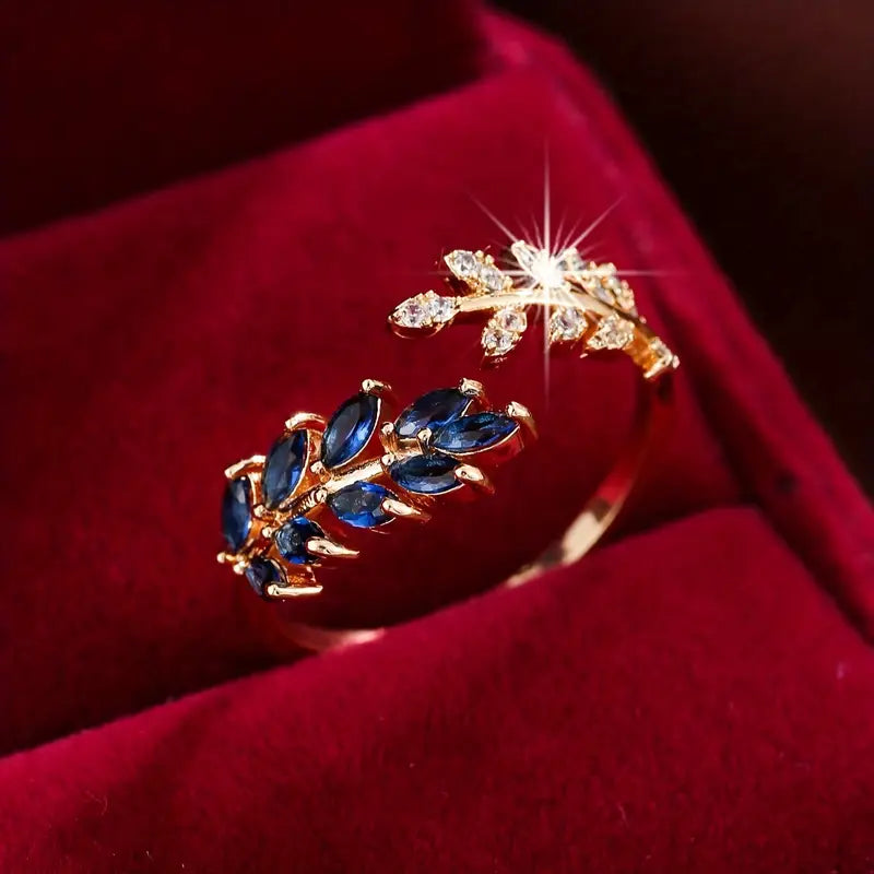 Anillo de Oro con Hoja Elegante