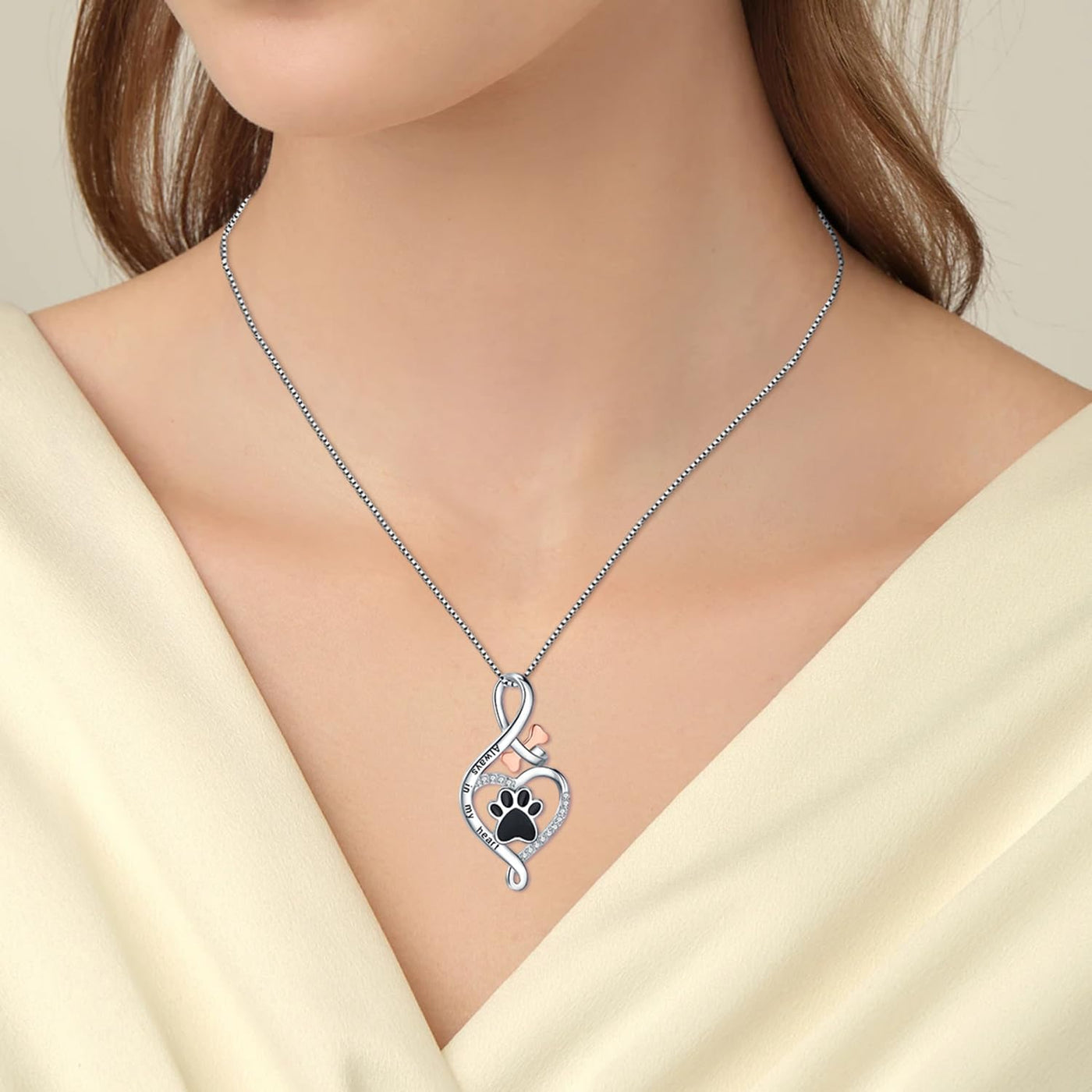 Collar Patita de la Suerte con Corazón, Hueso e Infinito – Colgante “Siempre en Mi Corazón”
