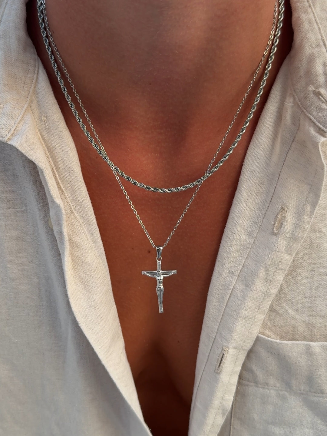 CADENA CON CRUCIFIXO | Plata