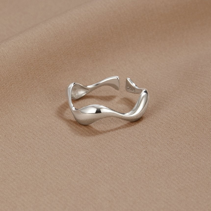 Anillo Ajustable Onda Plateada