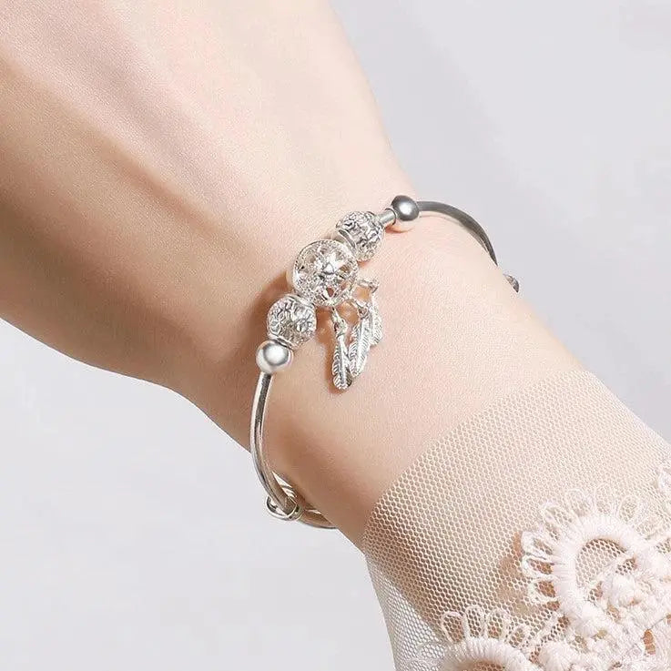 Pulsera ajustable con charms de triple hoja hecha de plata esterlina 925