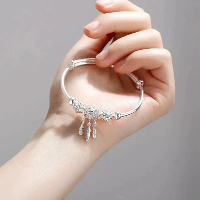 Pulsera ajustable con charms de triple hoja hecha de plata esterlina 925