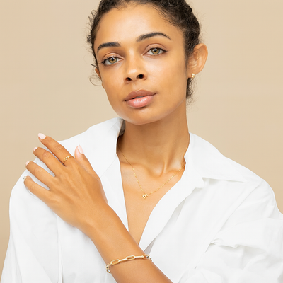 LoveNote™ | Collar con Inicial en Oro