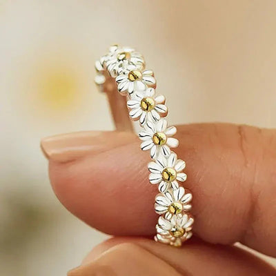 Anillo de Margarita de Esmalte Pintado a Mano y Plata Ajustable
