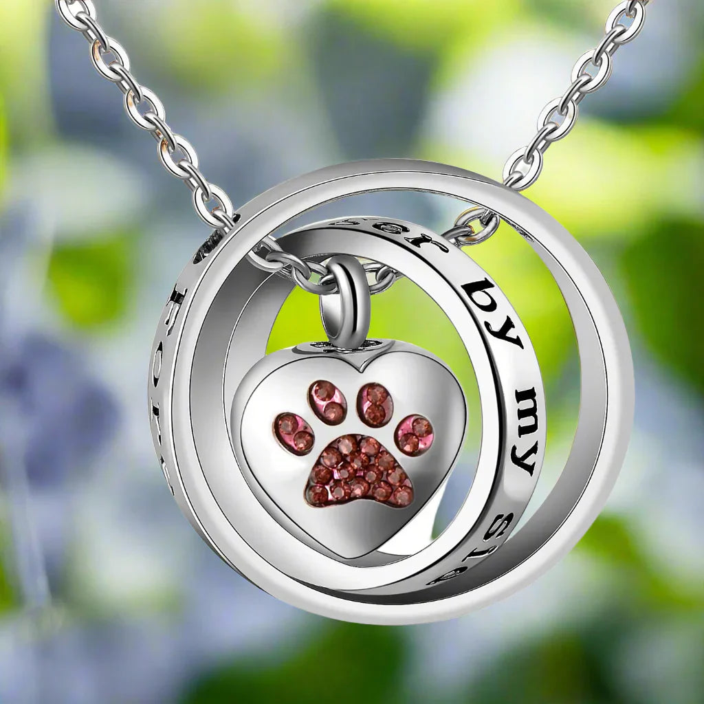 "Ya No A Mi Lado, Siempre En Mi Corazón" – Collar de Urna de Acero Inoxidable con Huella