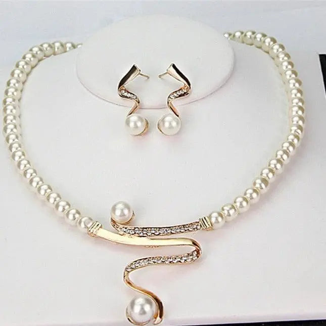Collar de Perlas Naturales + Conjunto de Pendientes