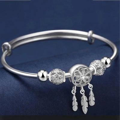 Pulsera ajustable con charms de triple hoja hecha de plata esterlina 925