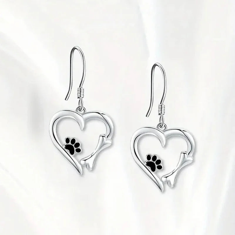 Pendientes Colgantes de Plata con Diseño de Corazón y Huella