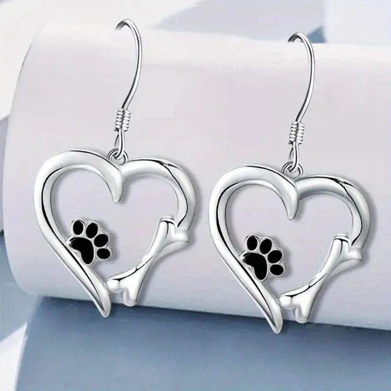 Pendientes Colgantes de Plata con Diseño de Corazón y Huella