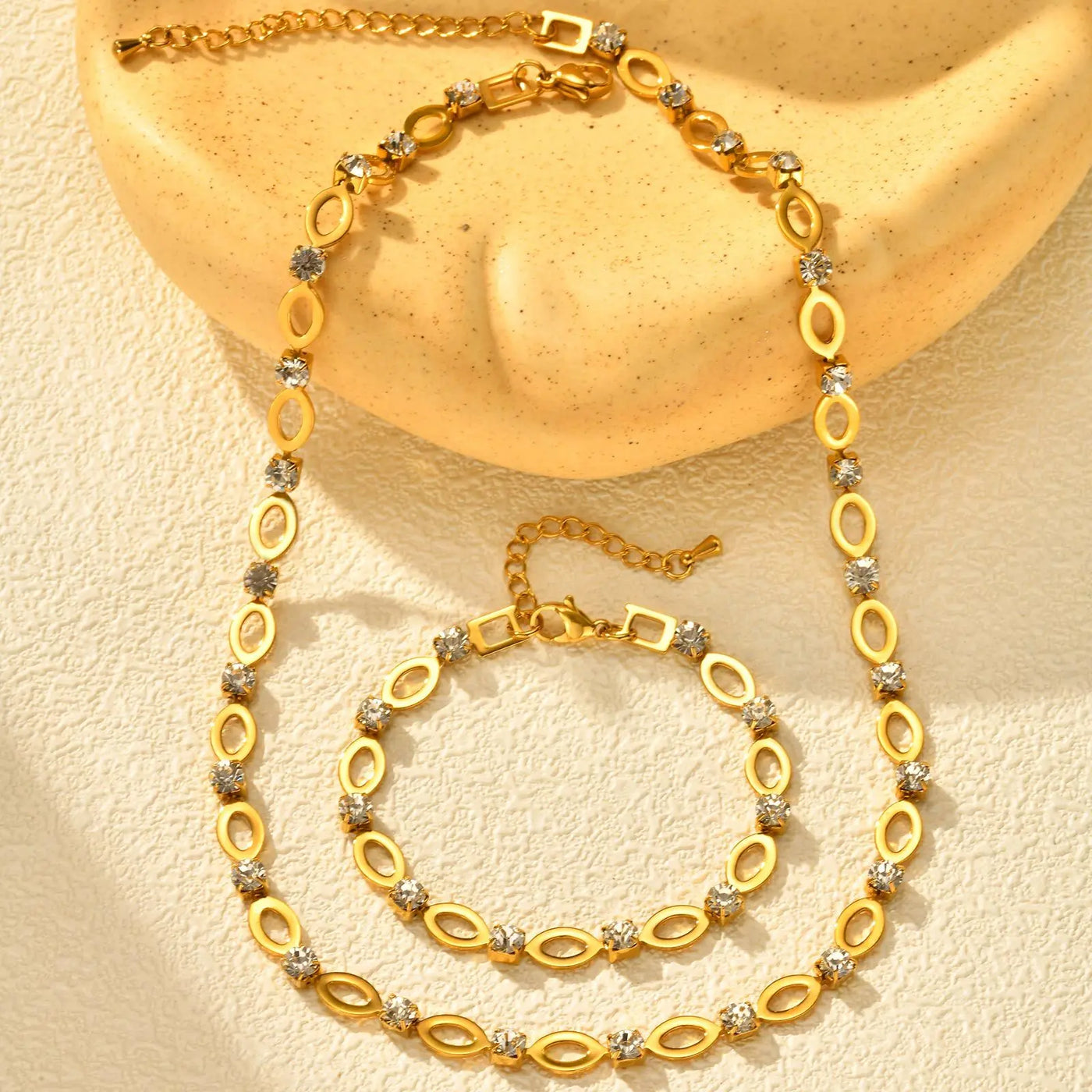Conjunto Exclusivo de Zirconia con Enlace Ovalado