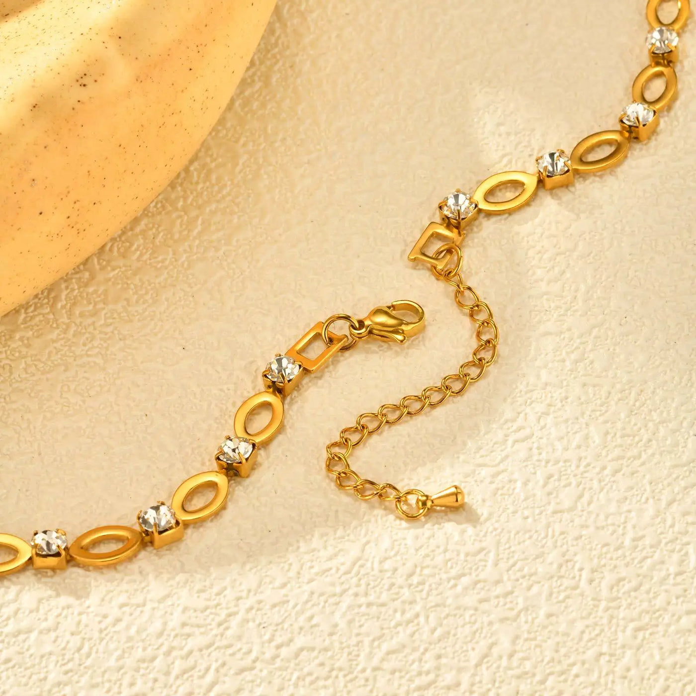Conjunto Exclusivo de Zirconia con Enlace Ovalado