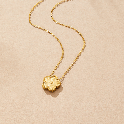 Collar de Suerte Dorada