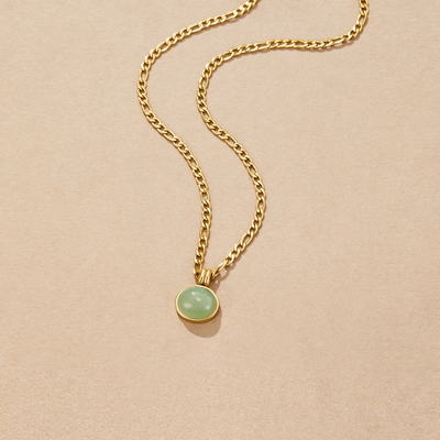 Collar con colgante de Liza Jade