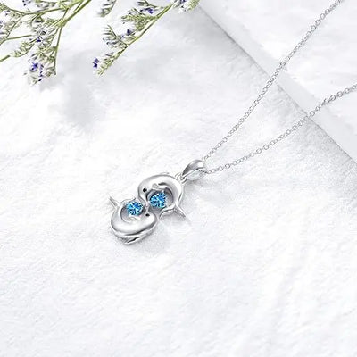 Collar Colgante de Delfín Azul Ópalo