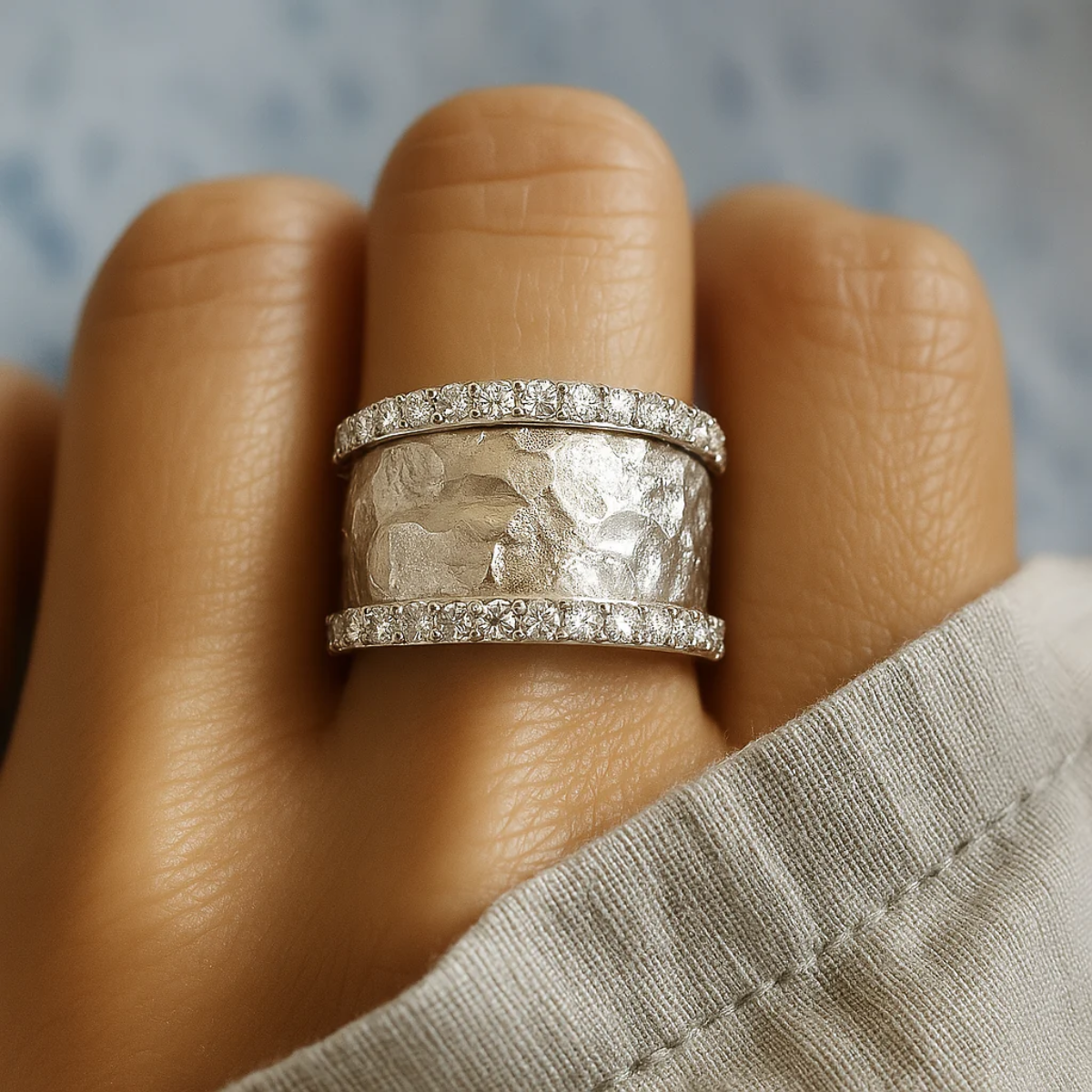 ANILLO DE ZIRCÓN PLATEADO VINTAGE