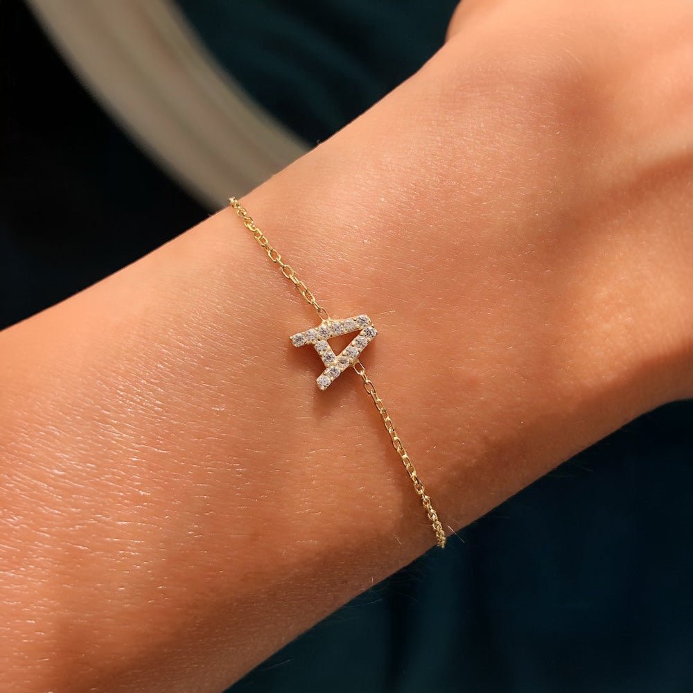 Pulsera de Cadena con Inicial Delicada