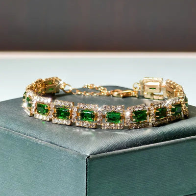 Pulsera de Oro con Declaración en Verde Esmeralda