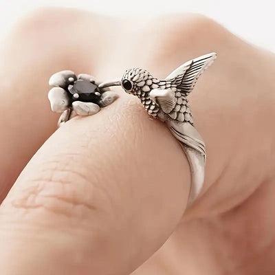 Anillo de Colibrí y Flor – Anillo Abierto Ajustable para Mujeres