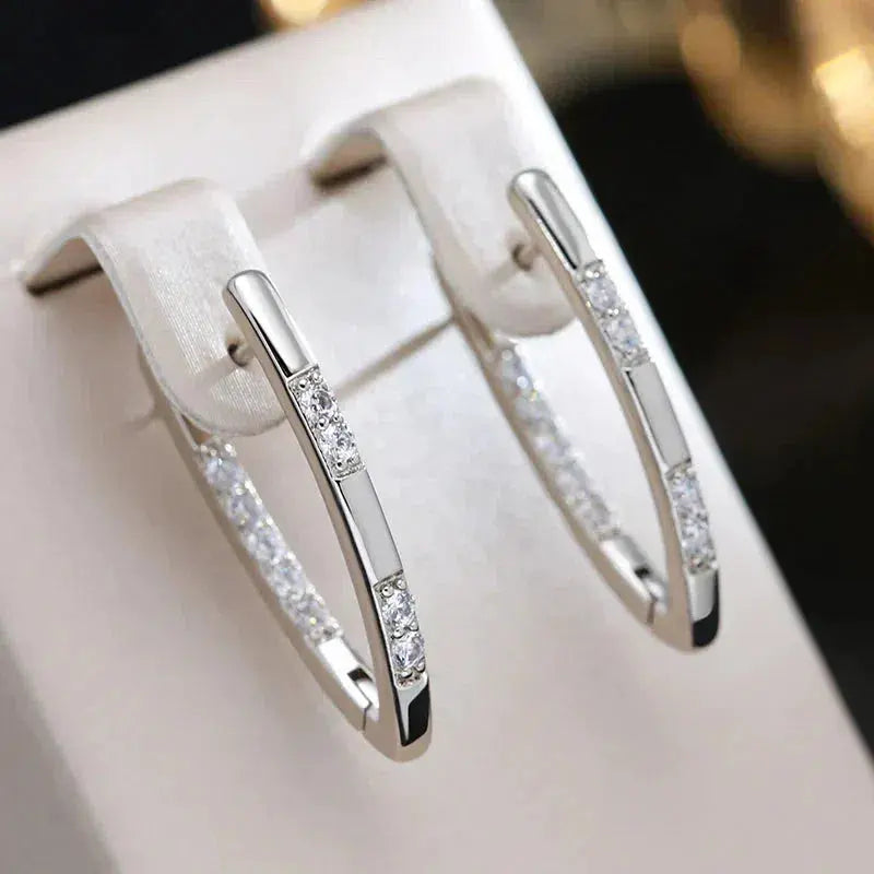 Pendientes Sofisticados con Piedras de Circonia