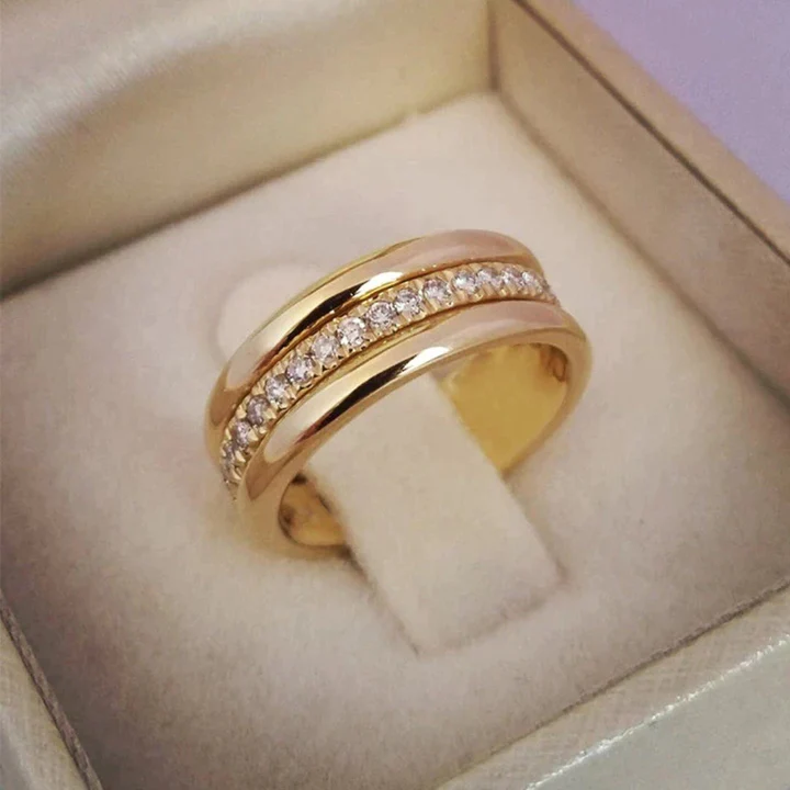 Sarah - Anillo Incrustado de Circonita Vintage