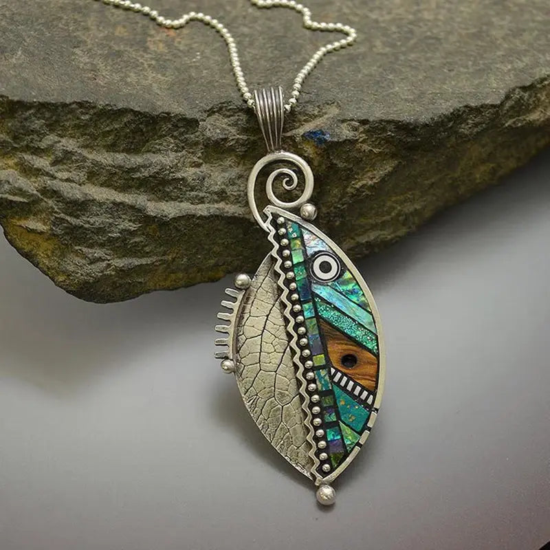 Collar de Cristal Hoja Verde en Plata Vintage