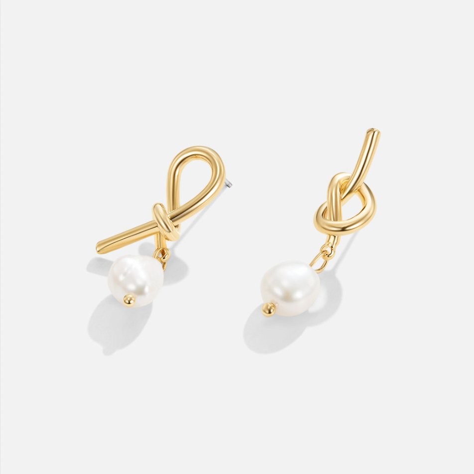 Pendientes de Oro y Perlas de Agua Dulce