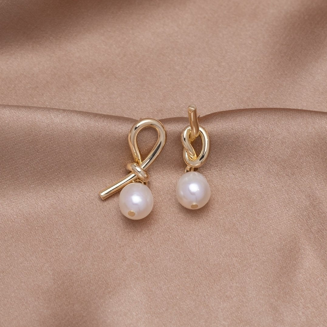 Pendientes de Oro y Perlas de Agua Dulce