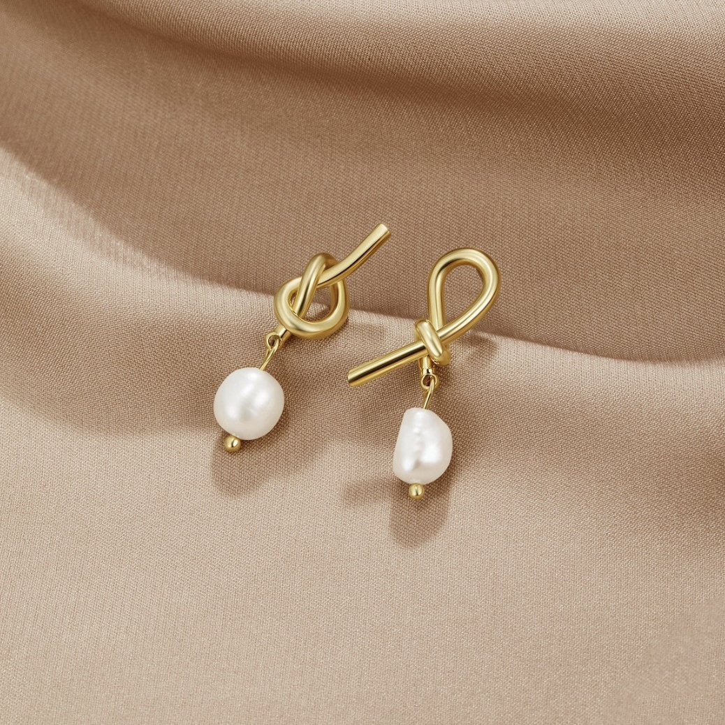 Pendientes de Oro y Perlas de Agua Dulce