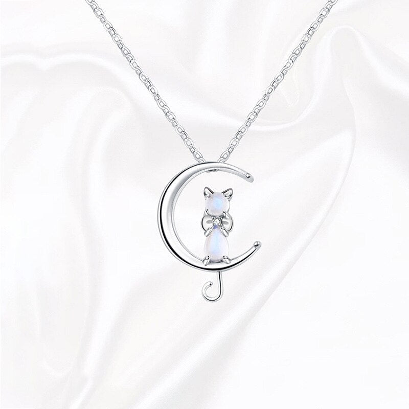 Collar de Media Luna de Piedra Lunar y Gato