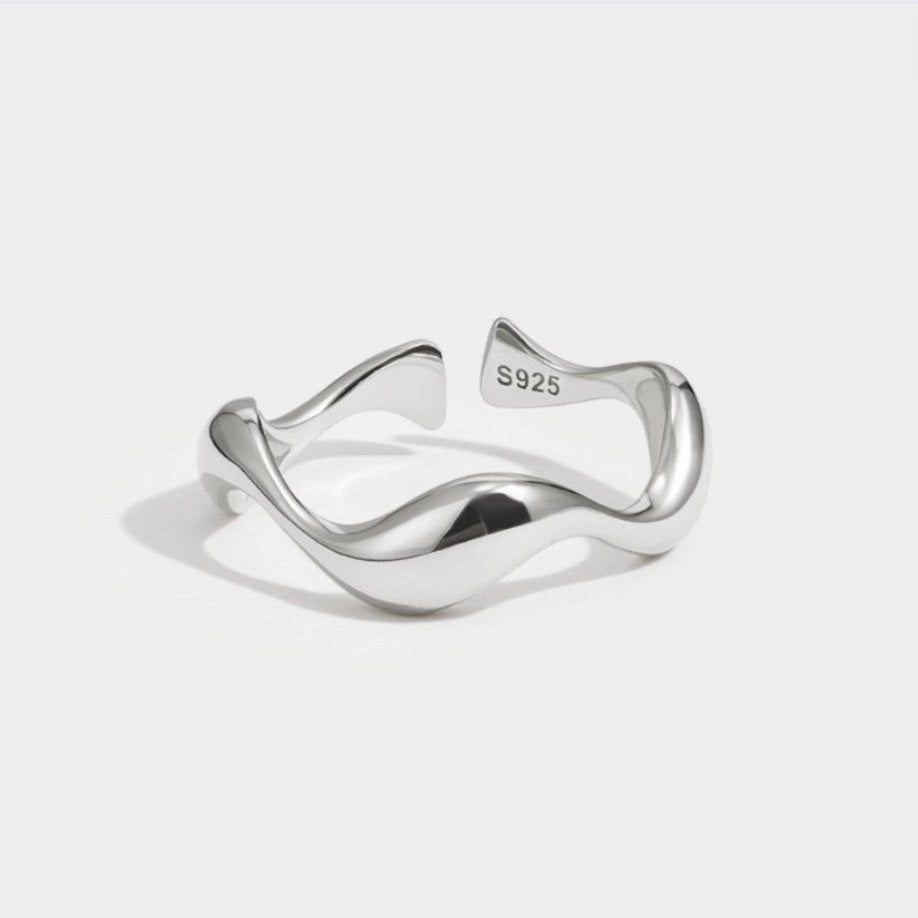 Anillo Ajustable Onda Plateada